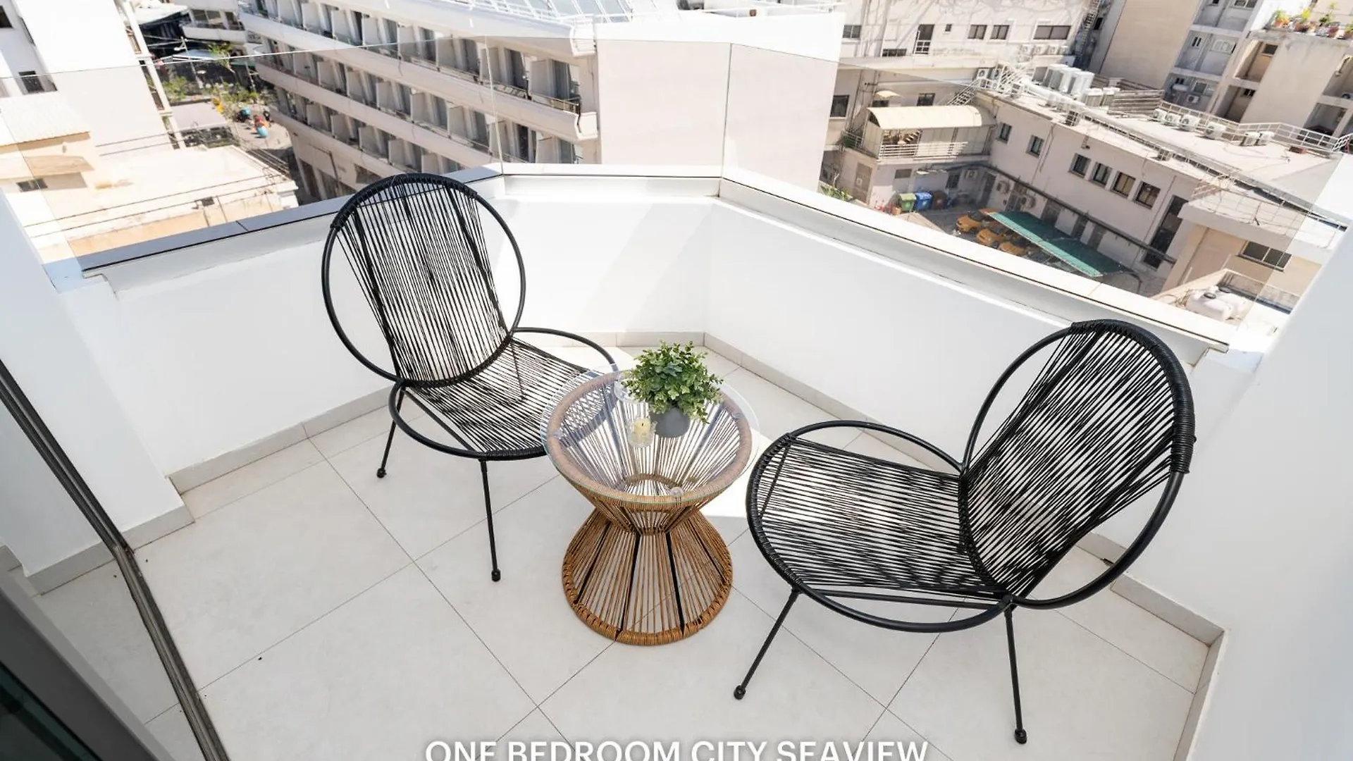 Lazuli Seaview Apartments 2Bdr Ларнака