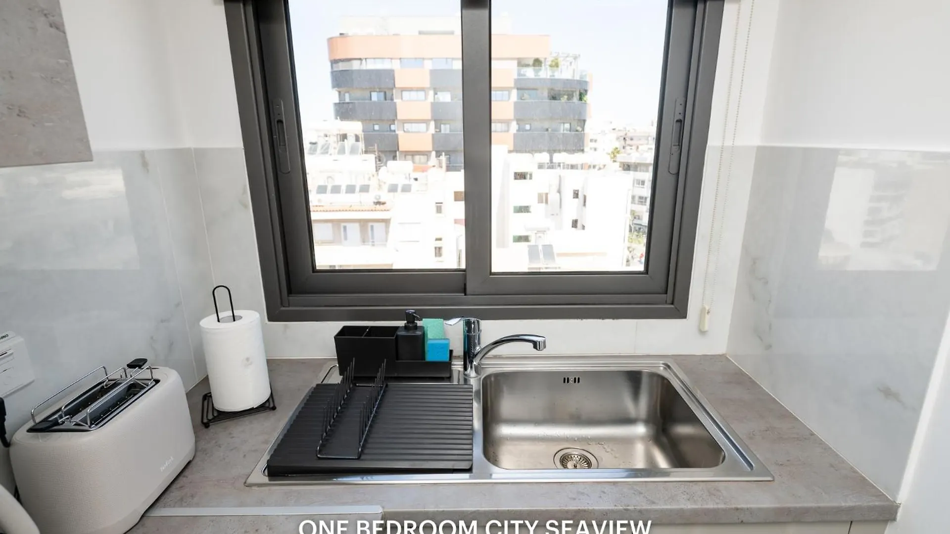 Lazuli Seaview Apartments 2Bdr Ларнака Кипр
