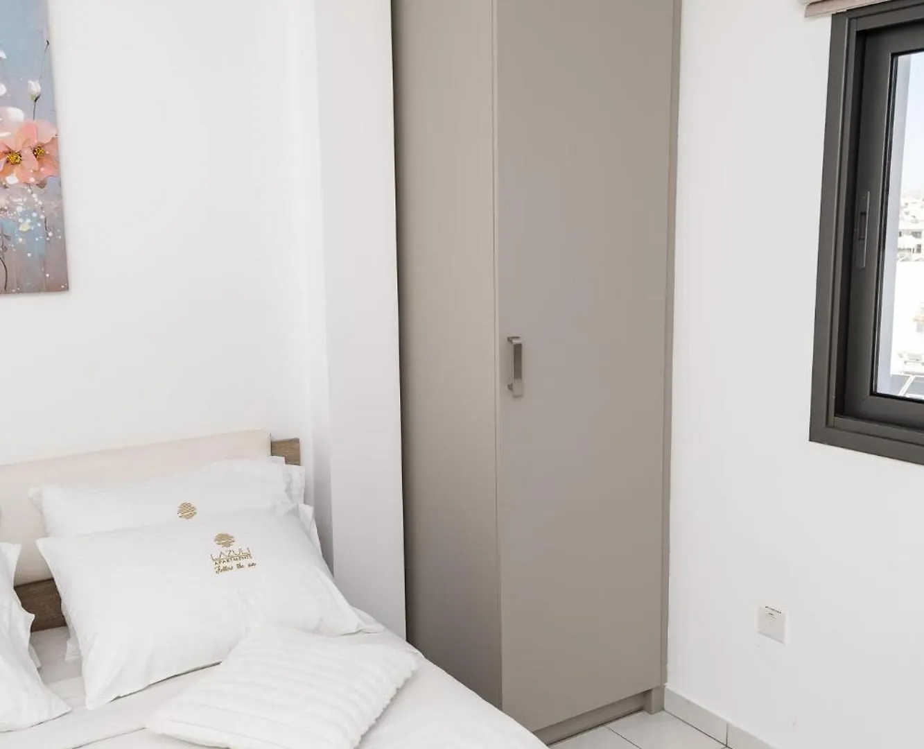 Lazuli Seaview Apartments 2Bdr Ларнака