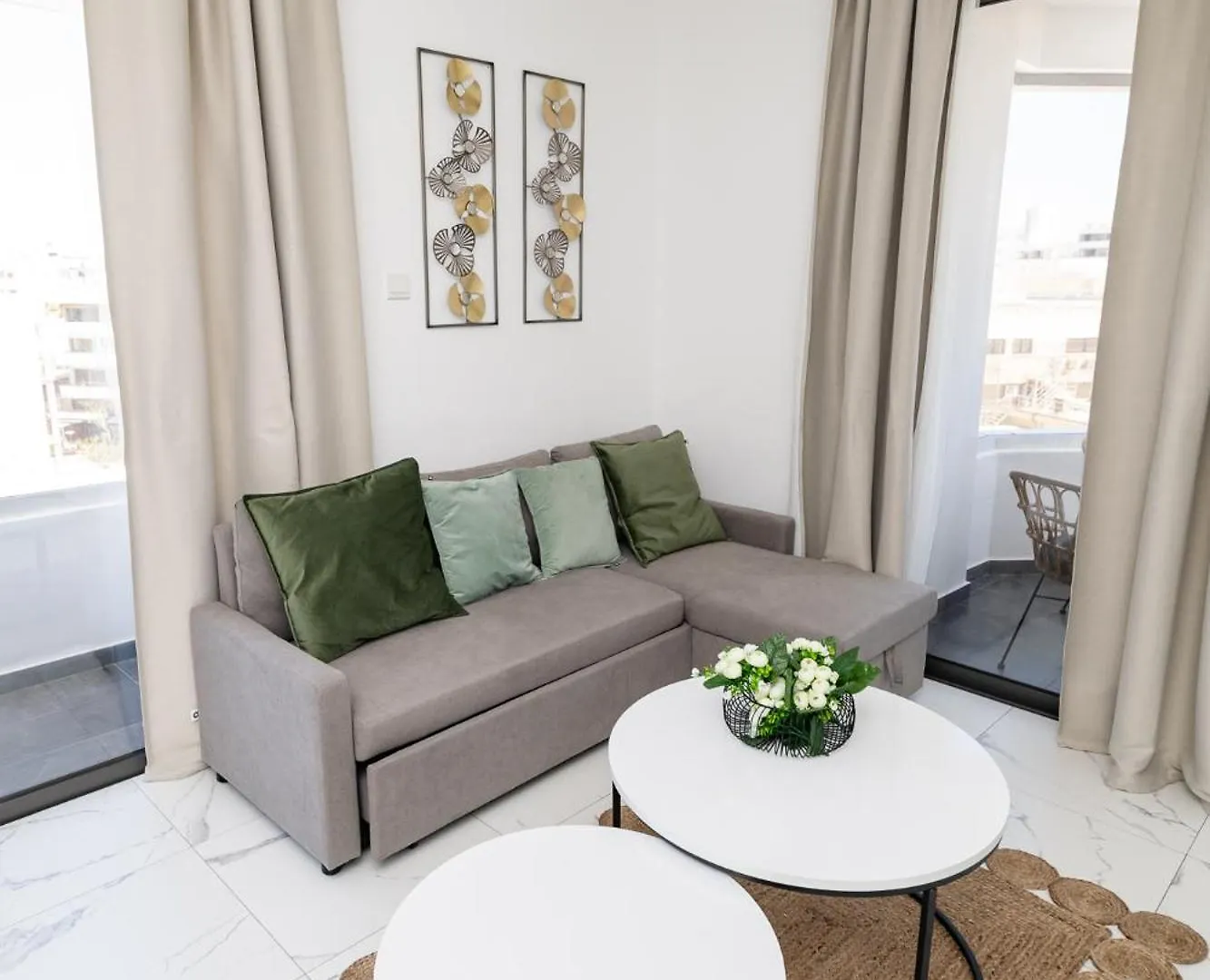 Lazuli Seaview Apartments 2Bdr Ларнака