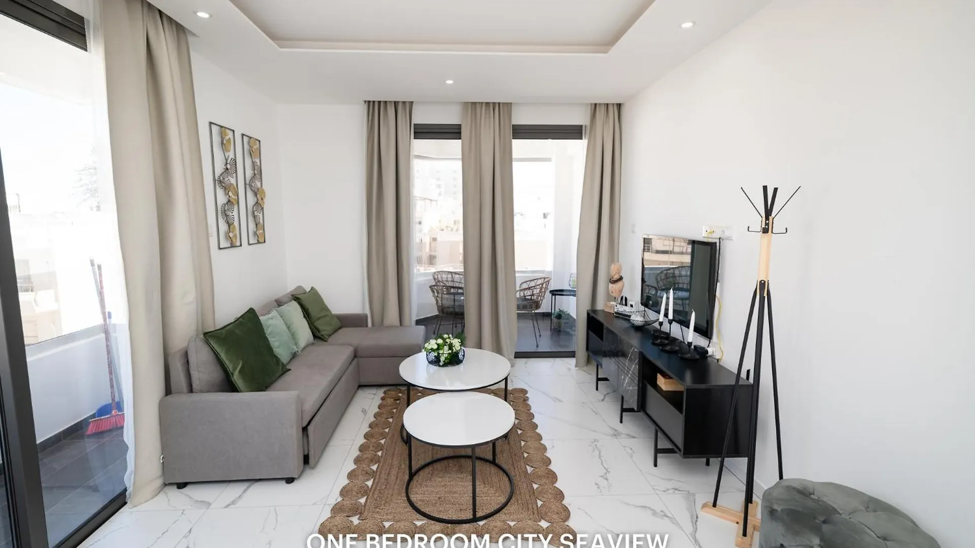 Lazuli Seaview Apartments 2Bdr Ларнака